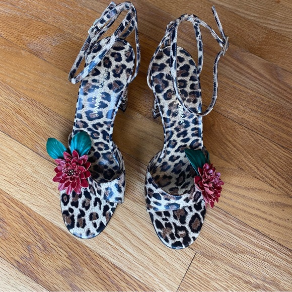 Dolce & Gabbana Shoes - Dolce & Gabbana vintage 90’s leopard print floral leather block heels size 36